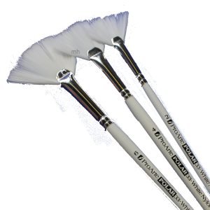Pro Arte series 33 fan brush